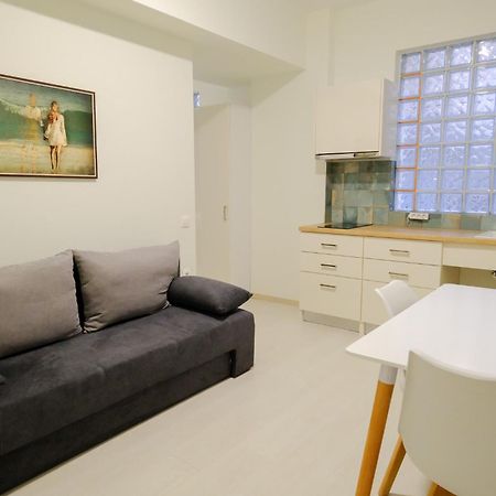 Parasiou Studios 103 Διαμερίσματα Στο Κέντρο Της Πόλης كوموتيني المظهر الخارجي الصورة